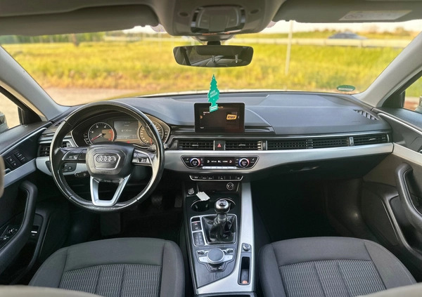 Audi A4 cena 64000 przebieg: 193661, rok produkcji 2016 z Drezdenko małe 301